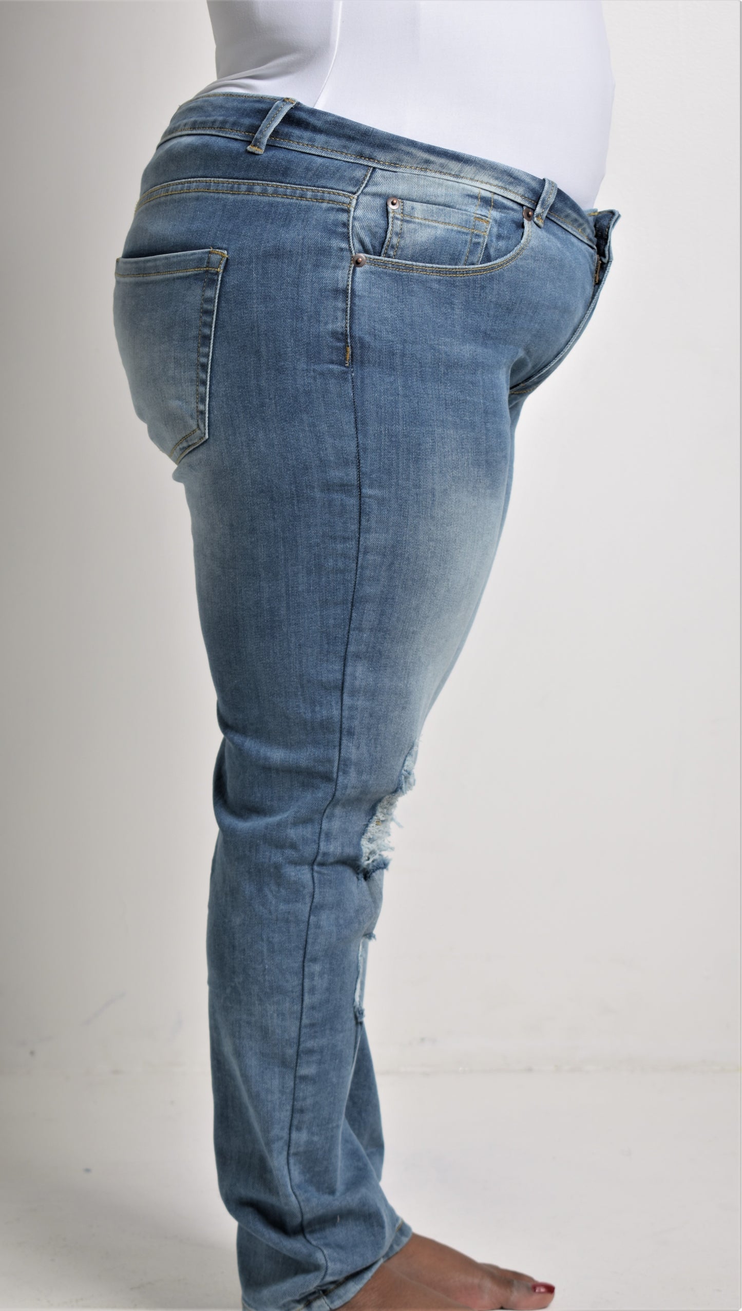 BFF Nikki Distressed Stretch Jeans (Curvy+)